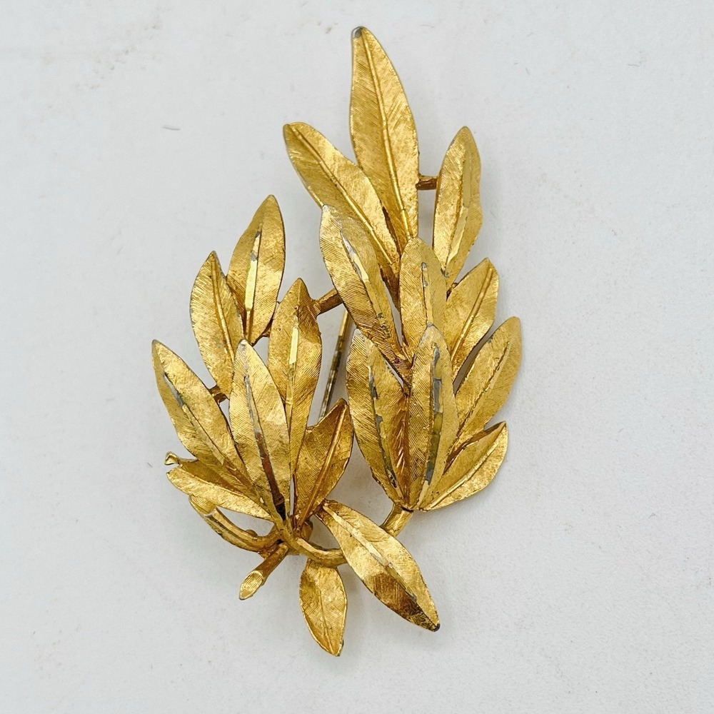 Vintage‎ BSK Leaf Brooch Pin Signed Gold Tone Mid Century